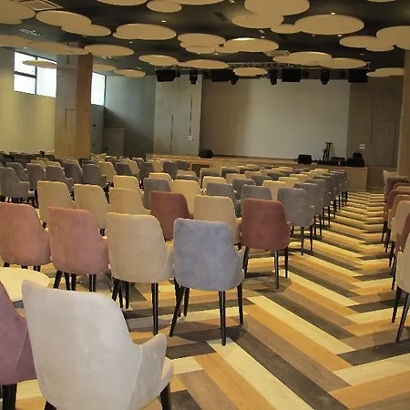 Astoria Hotel 3*